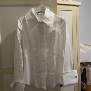 Beautiful shirt with big collar and buttons